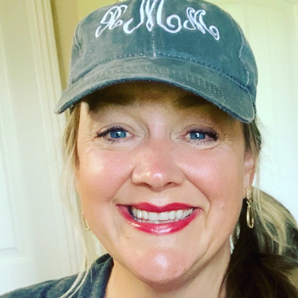 Meet your Posher, Rhonda ⚡️Posh Ambassador⚡️